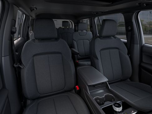 New 2025 Jeep Grand Cherokee L Laredo w/ Luxury Tech Group I AWD/4WD image 31