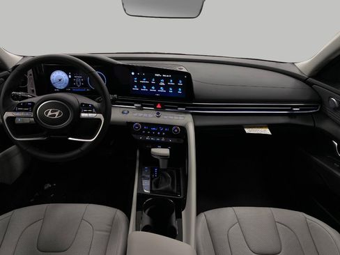 New 2026 Hyundai Elantra Limited FWD image 20