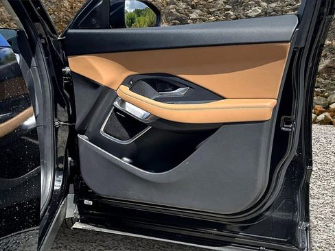 Used 2022 Jaguar E-PACE SE image 23