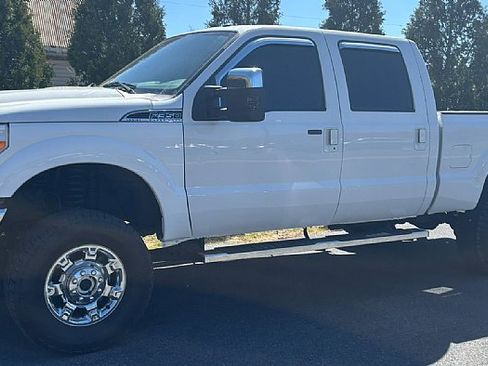 Used 2013 Ford F350 Lariat w/ Chrome Pkg image 2