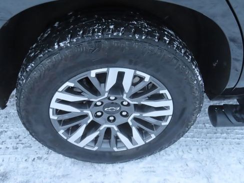 Used 2025 Chevrolet Tahoe Z71 w/ Sun And Tow Package image 14