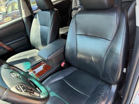 Used 2011 Toyota Highlander Limited w/ Tow Pkg AWD/4WD image 6