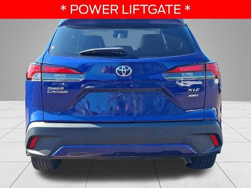 Used 2024 Toyota Corolla Cross XLE w/ Convenience Package AWD/4WD image 5