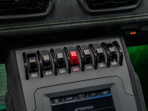 Used 2022 Lamborghini Huracan STO image 20