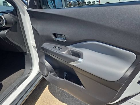 Used 2024 Nissan Kicks SR w/ SR Premium Package FWD image 63