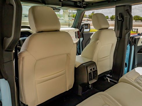 Used 2025 Ford Bronco Heritage Edition image 33