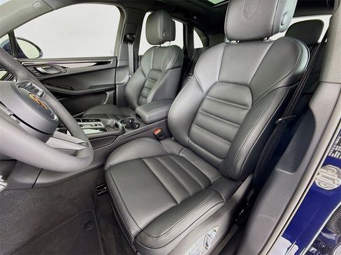 New 2026 Porsche Macan image 5