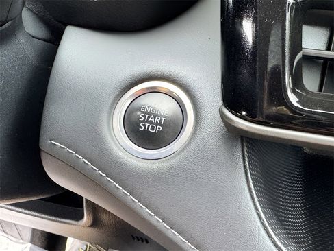 Used 2024 Toyota Highlander LE image 17