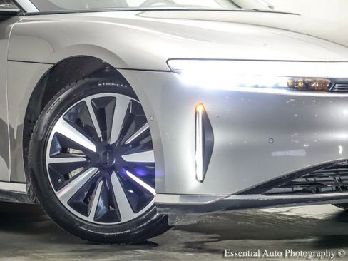 Used 2022 Lucid Air Grand Touring image 3