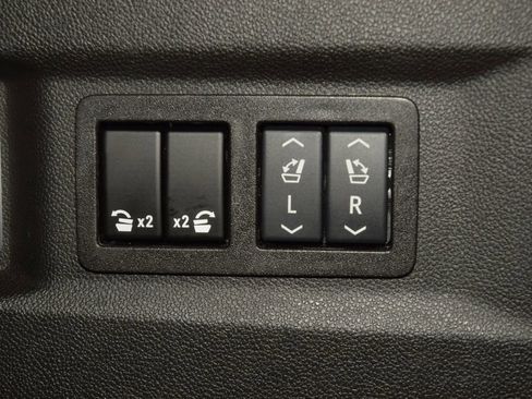Used 2024 Chevrolet Tahoe High Country AWD/4WD image 23
