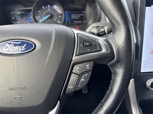 Certified 2023 Ford Edge SEL image 17