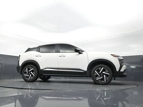 New 2026 Nissan Kicks SV w/ SV Premium Package AWD/4WD image 28
