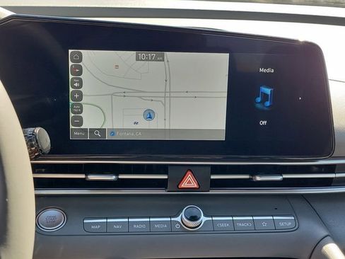 Certified 2025 Hyundai Elantra SEL FWD image 9