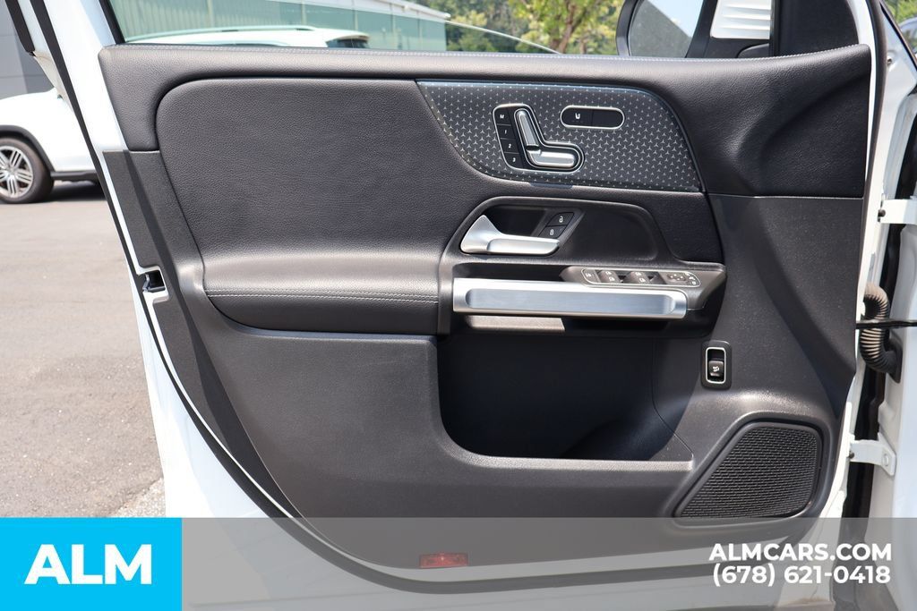 Used 2024 Mercedes-Benz GLB 250 image 10