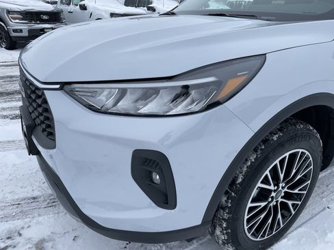 New 2026 Ford Escape SE image 40