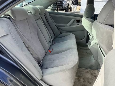 Used 2010 Toyota Camry LE image 17