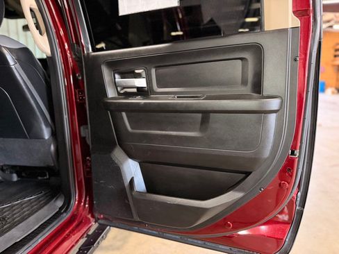 Used 2019 RAM 3500 Tradesman w/ Chrome Appearance Group AWD/4WD image 29