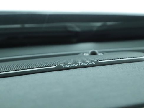 Used 2023 RAM 1500 Laramie image 17