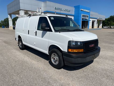 Used 2023 GMC Savana 2500 w/ Driver Convenience Package RWD image 7