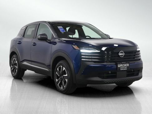 Used 2025 Nissan Kicks SV image 7