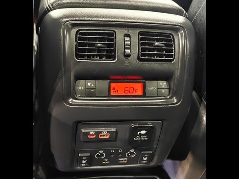 Used 2019 Nissan Pathfinder Platinum AWD/4WD image 33