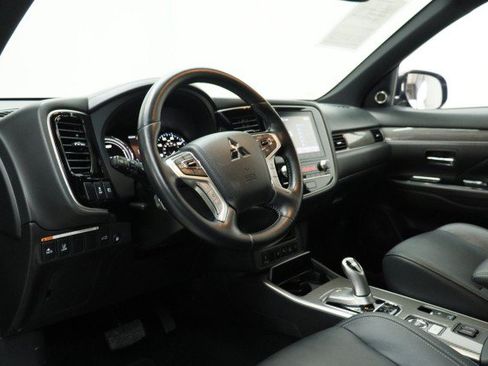 Used 2020 Mitsubishi Outlander SEL AWD/4WD image 6