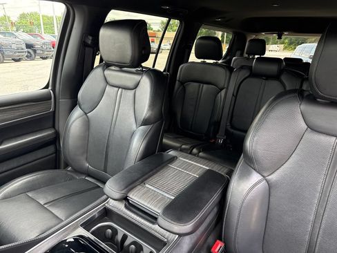 Used 2024 Jeep Wagoneer Series II w/ Flexible Seating Group AWD/4WD image 42