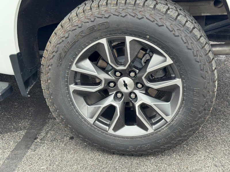 Used 2024 Chevrolet Silverado 1500 RST w/ All Star Edition Plus AWD/4WD image 7
