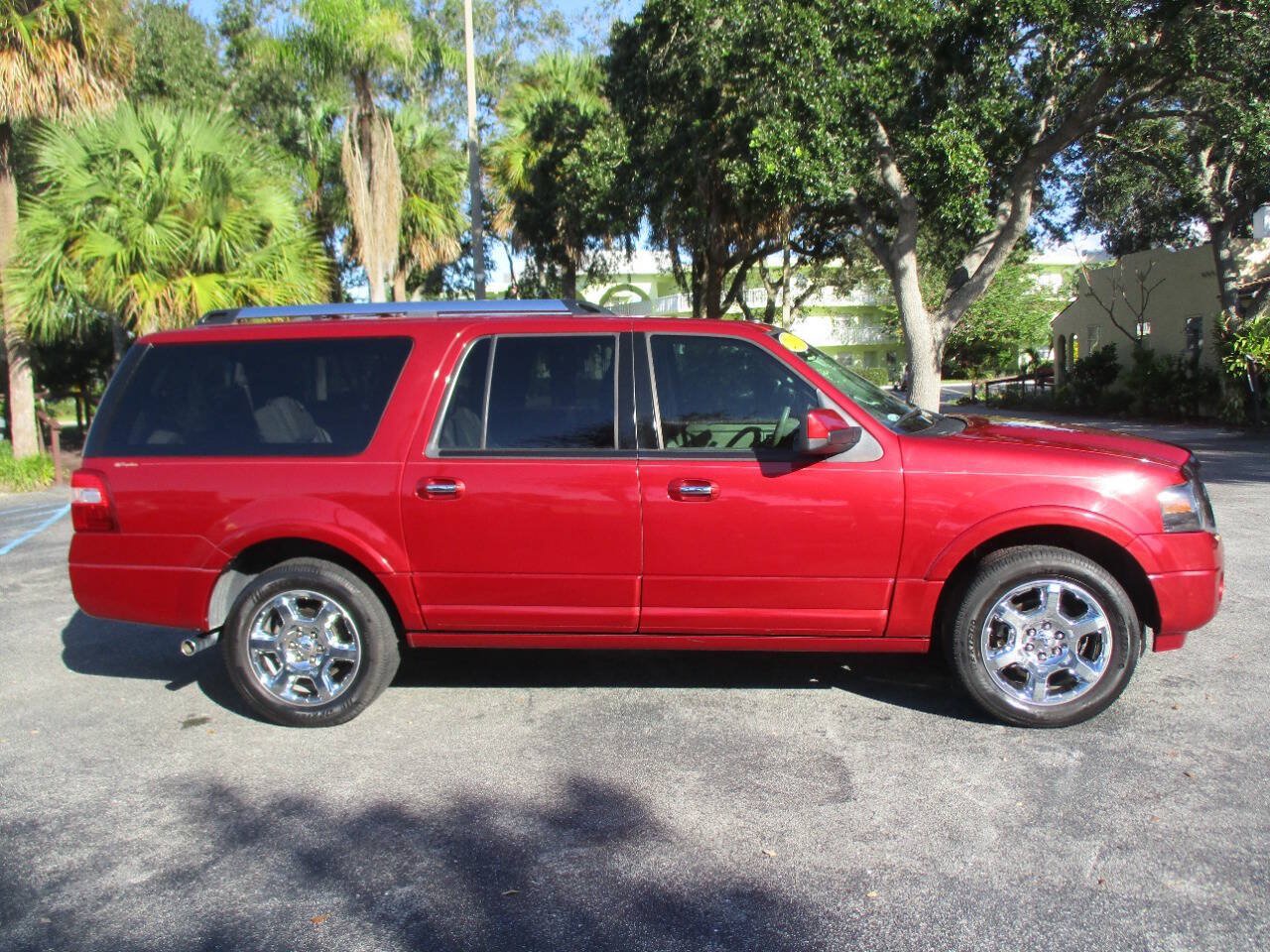 Used 2013 Ford Expedition EL Limited RWD image 3