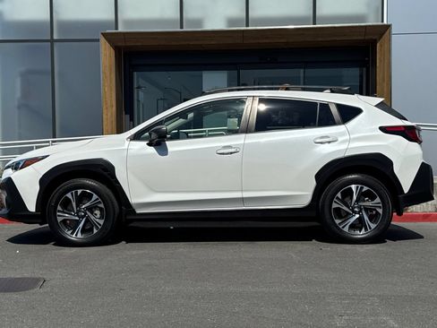 Used 2024 Subaru Crosstrek 2.0i Premium AWD/4WD image 5