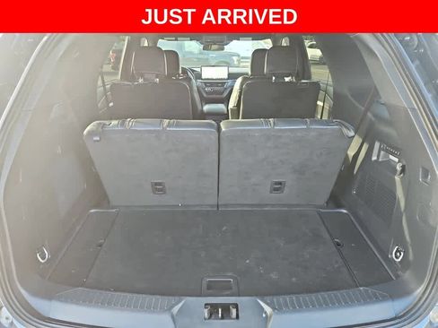Used 2025 Ford Explorer ST-Line w/ Premium Package RWD image 8
