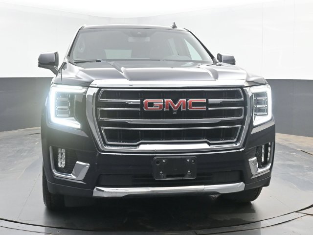 Used 2023 GMC Yukon XL SLT w/ SLT Premium Package AWD/4WD image 3