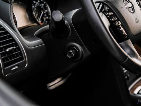 Used 2021 Nissan Armada SL w/ Captain's Chairs Package image 39