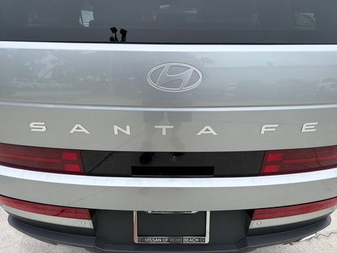 Used 2024 Hyundai Santa Fe Limited FWD image 10