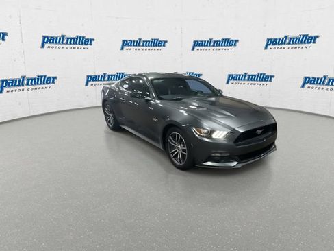 Used 2017 Ford Mustang GT RWD image 13