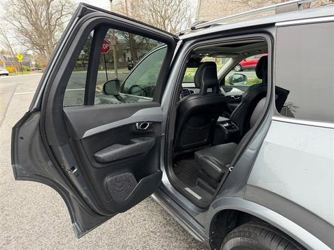 Used 2016 Volvo XC90 T6 Momentum AWD/4WD image 20