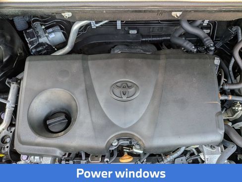 Used 2022 Toyota RAV4 XLE FWD image 15