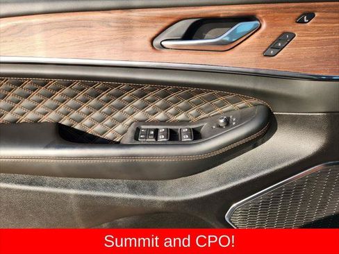 Certified 2025 Jeep Grand Cherokee Summit w/ Obsidian Package AWD/4WD image 32