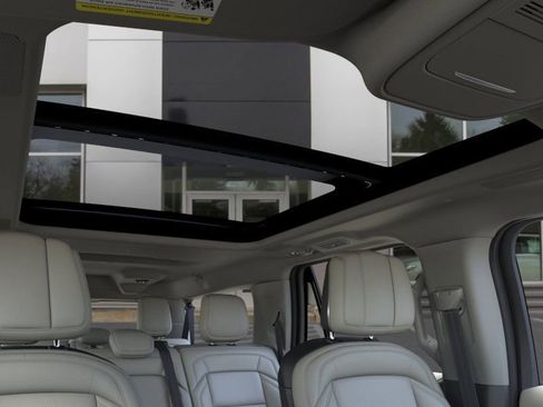 New 2025 Lincoln Navigator L Reserve image 22