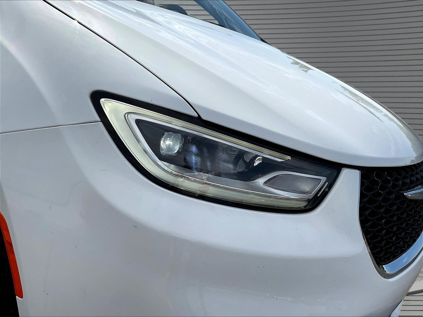 Used 2025 Chrysler Pacifica Select FWD image 26