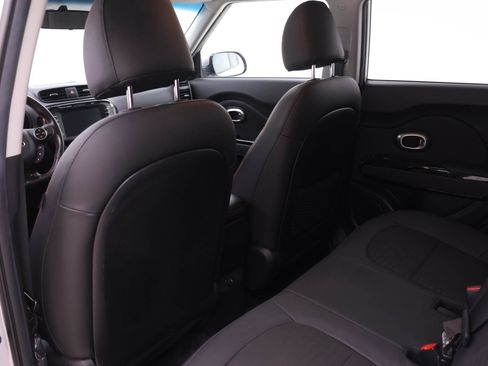 Used 2017 Kia Soul ! w/ Tech Package image 11