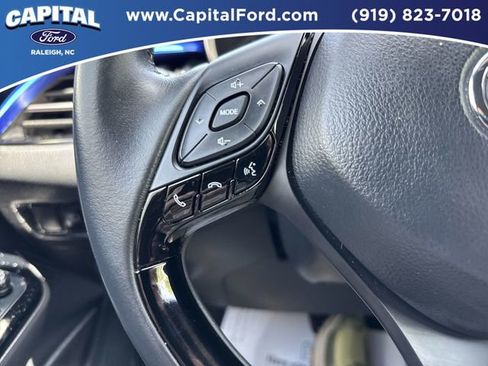 Used 2021 Toyota C-HR XLE FWD image 23