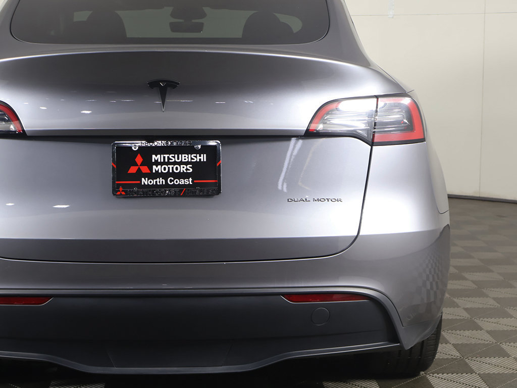 Used 2025 Tesla Model Y Long Range AWD/4WD image 19