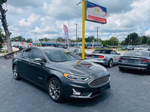 Used 2019 Ford Fusion Titanium FWD image 36