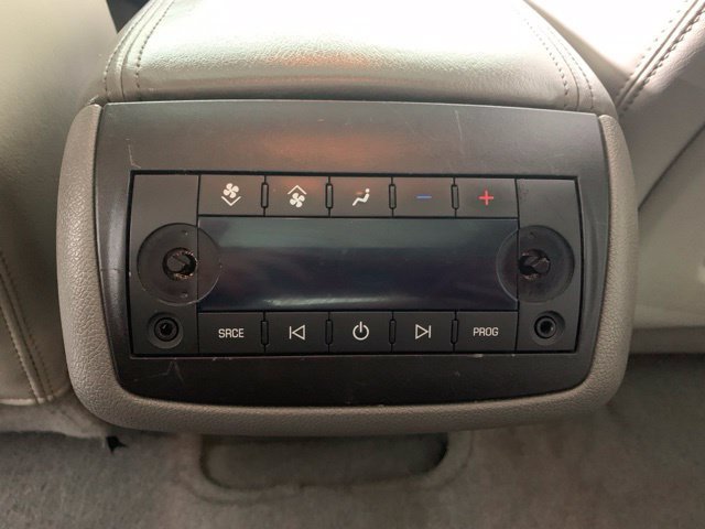 Used 2009 Chevrolet Traverse LT AWD/4WD image 24
