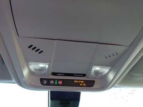 Used 2024 Chevrolet Equinox LT image 22