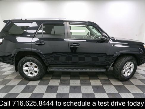 Used 2018 Toyota 4Runner SR5 Premium AWD/4WD image 7