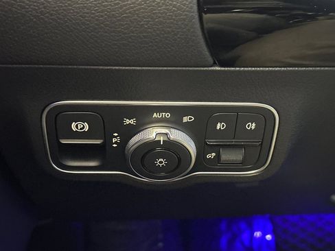 Certified 2023 Mercedes-Benz GLA 250 4MATIC image 36