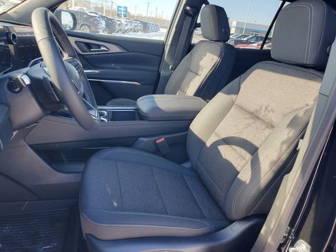 New 2026 Chevrolet Traverse LT w/ LPO, Floor Liner Package FWD image 5