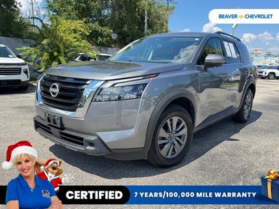 Used 2024 Nissan Pathfinder SV